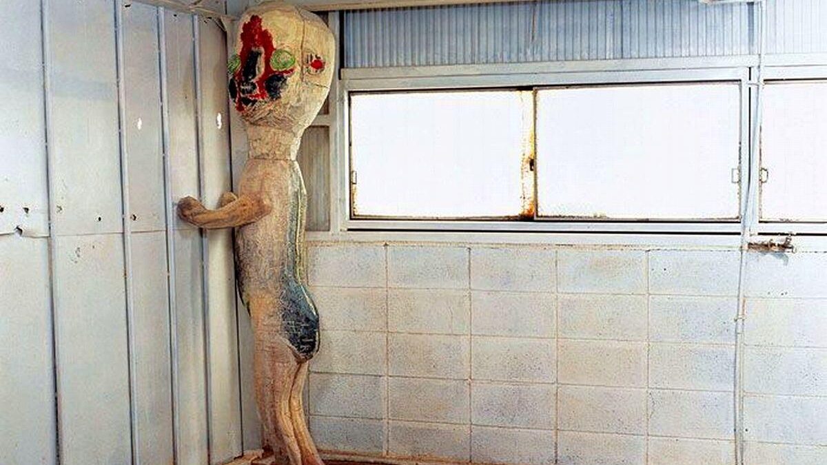 THE SCULPTURE  SCP-173 Lore 